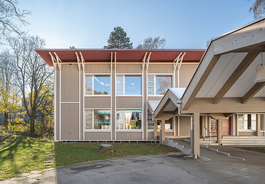 Schulhausprovisorium, Seidenberg, Muri b. Bern, Fassade Nord, Ostseite